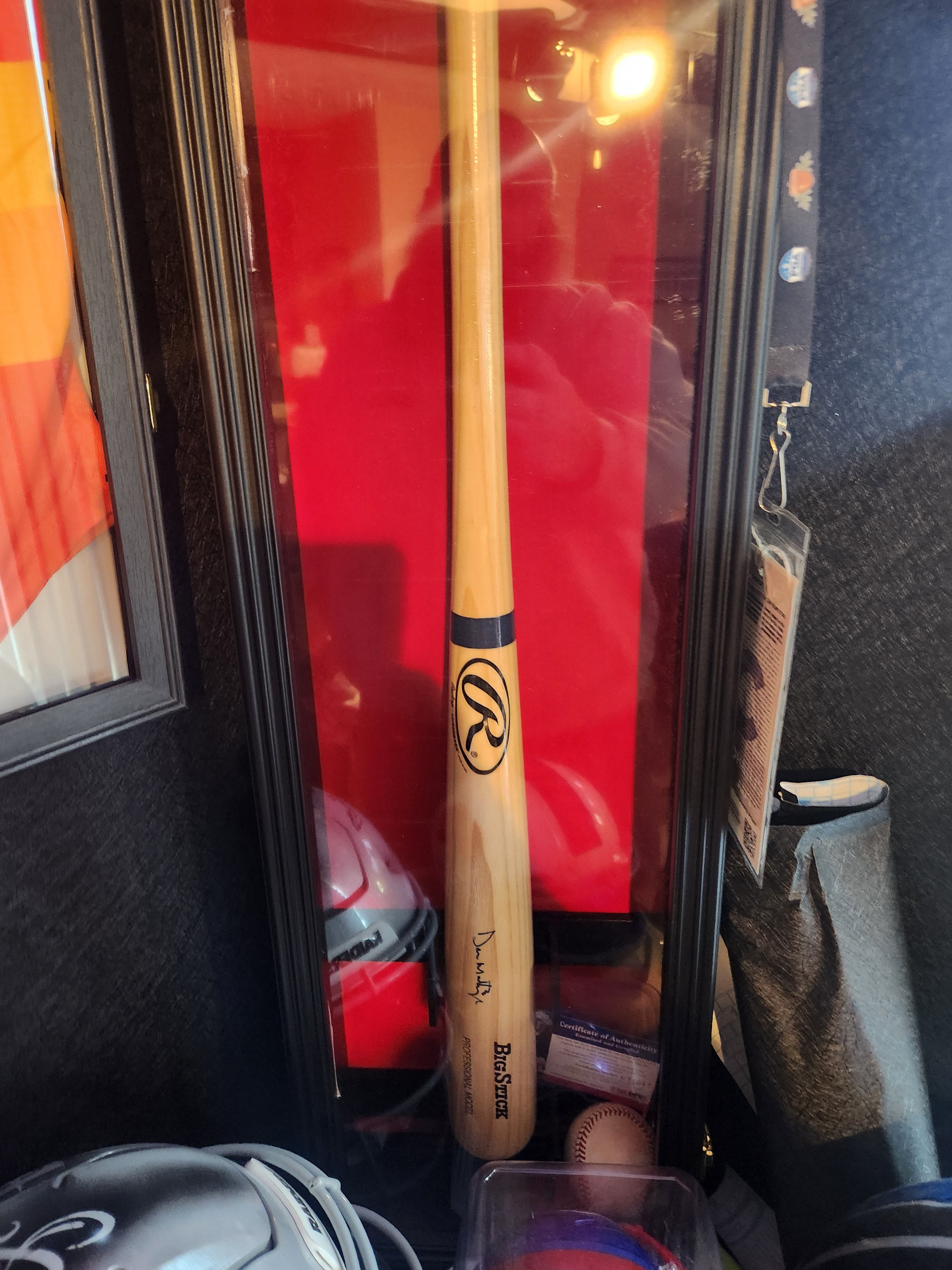Don Mattingly Autographed Baseball Bat – Steiner Certified